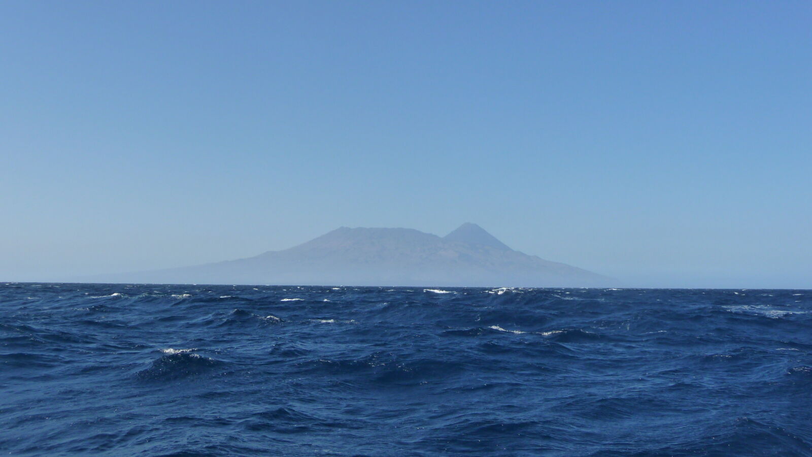 Fogo, die vorletzte Insel der Kap Verden, die wir passieren.