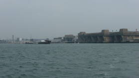 CitÃ© de la Voile Ã‰ric Tabarly von auÃŸen, rechts U-Bootbunker