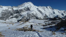 Mt. Sefton (Mitte) und Mt. Footstool (rechts), Abstieg; Mueller Hut Route, Tag 2.