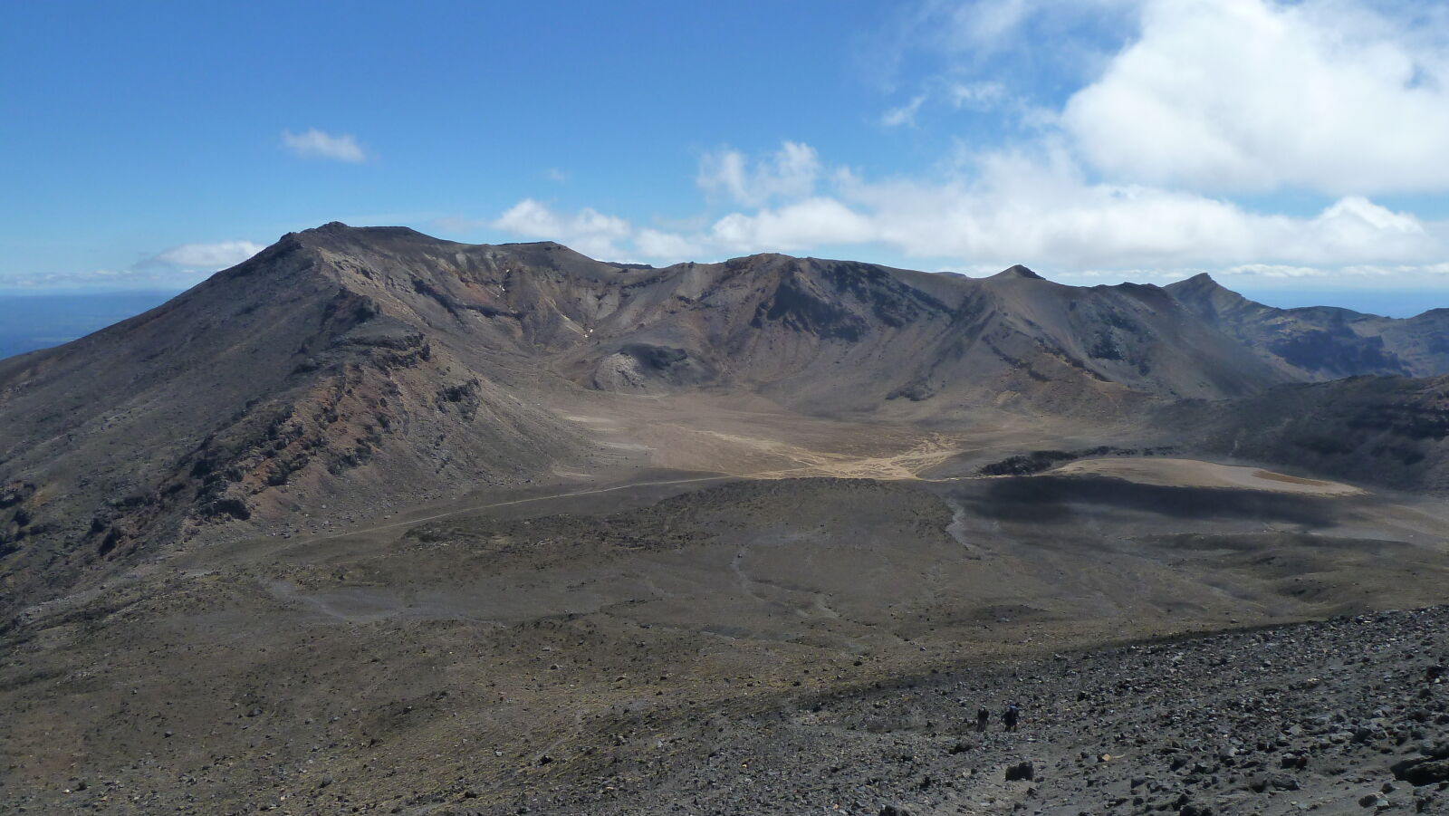 Mt. Tongariro und South Crater; Tongariro Northern Circuit, Tag 1.