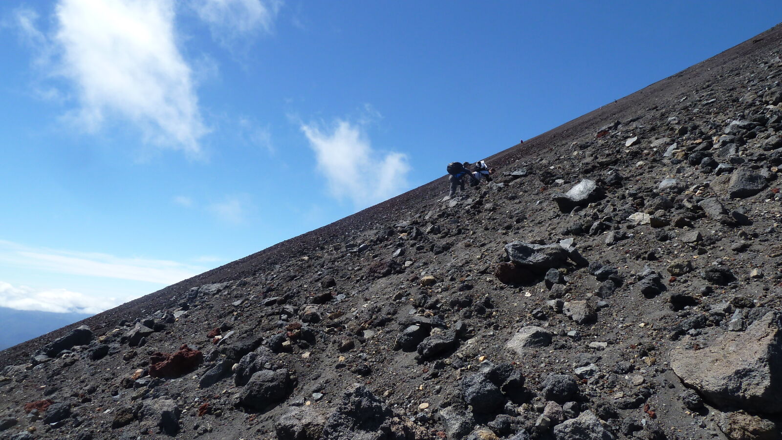 Aufstieg auf den Mt. Ngauruhoe (2287 m); Tongariro Northern Circuit, Tag 1.