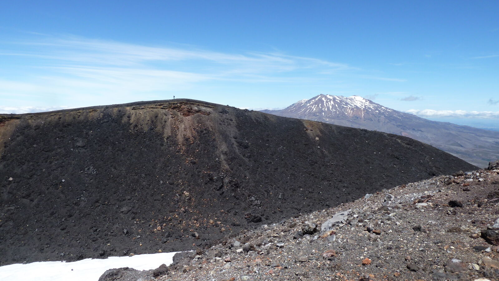 Am Gipfel des Mt. Ngauruhoe (2287 m); Tongariro Northern Circuit, Tag 1.