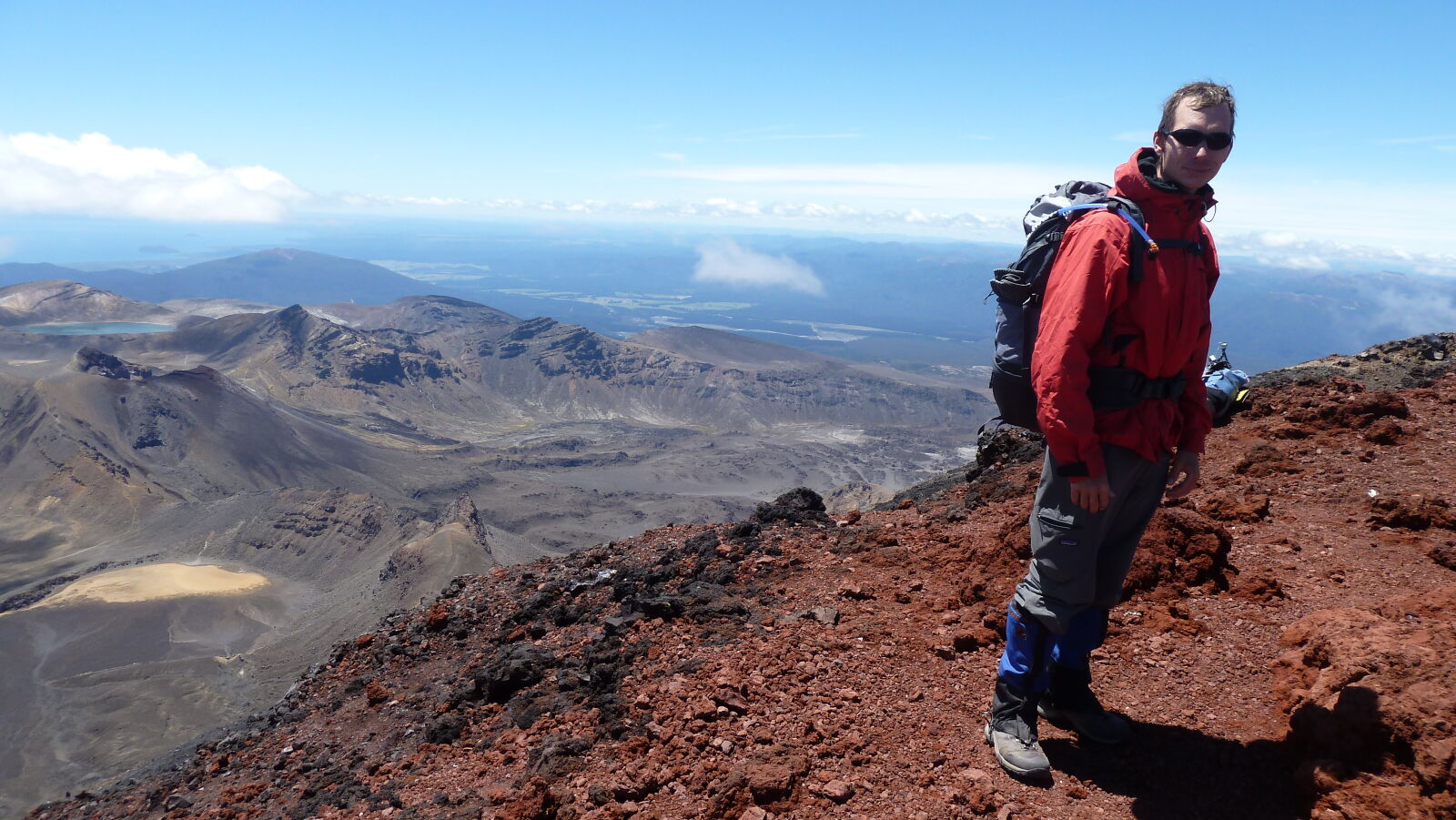 Am Gipfel des Mt. Ngauruhoe (2287 m); Tongariro Northern Circuit, Tag 1.