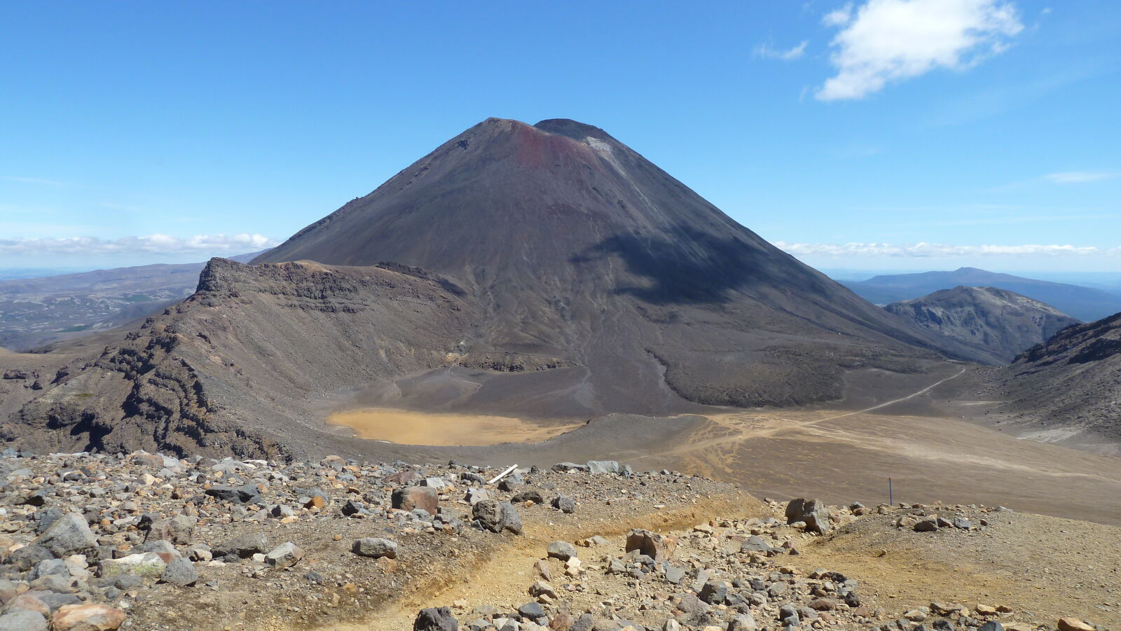 Mt. Ngauruhoe und South Crater; Tongariro Northern Circuit, Tag 1.