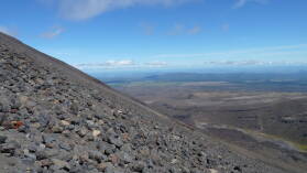 Aufstieg auf den Mt. Ngauruhoe (2287 m); Tongariro Northern Circuit, Tag 1.