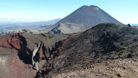 Red Crater und Mt. Ngauruhoe; Tongariro Northern Circuit, Tag