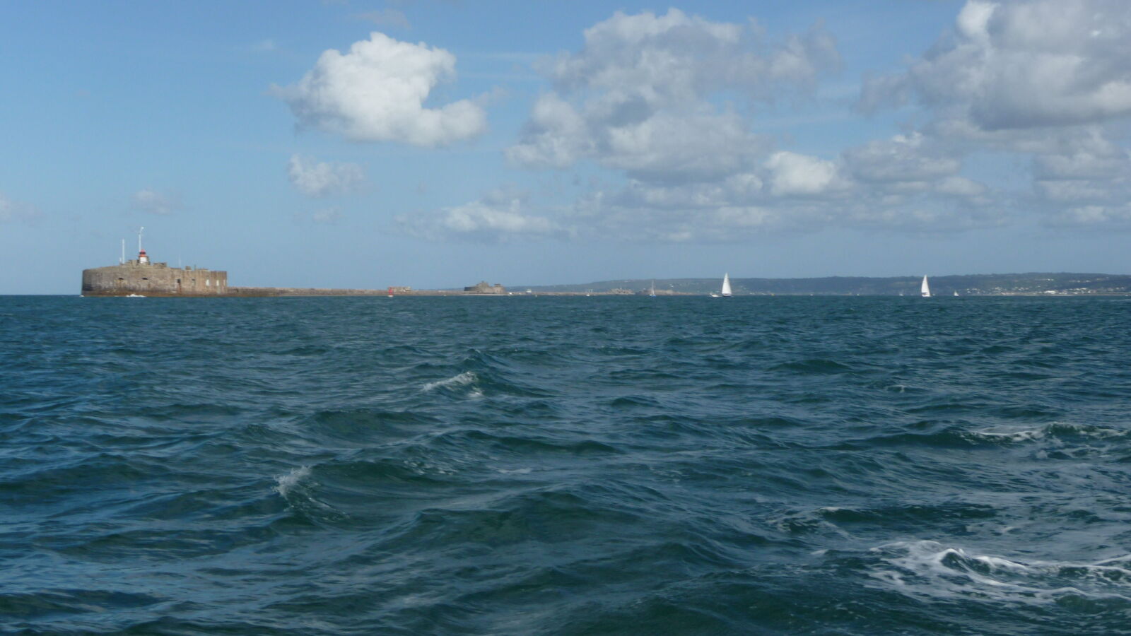 Hafenausfahrt von Cherbourg
