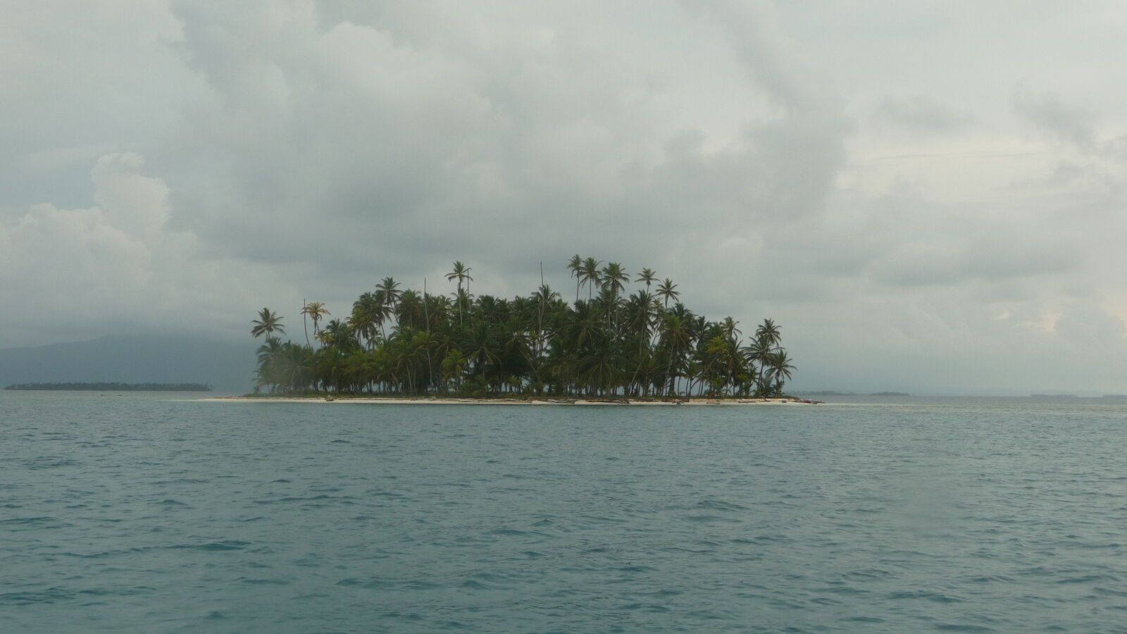 Dupwala, Coco Bandero Cays.