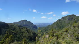 Wanderung zu den Pinnacles.