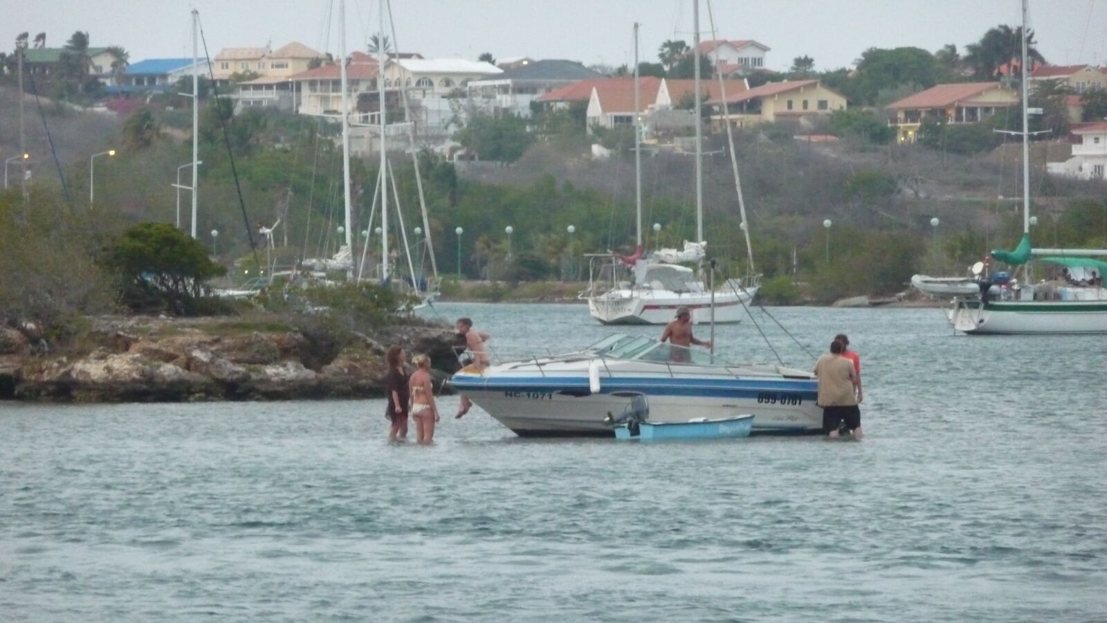 Auch für Motorboote kann es zu seicht werden, wenn man keine Seekarte verwendet.