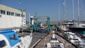 Reger Betrieb im Trockendock.