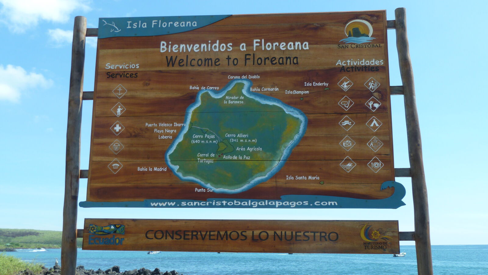 Puerto Velasco Ibarro, Floreana.