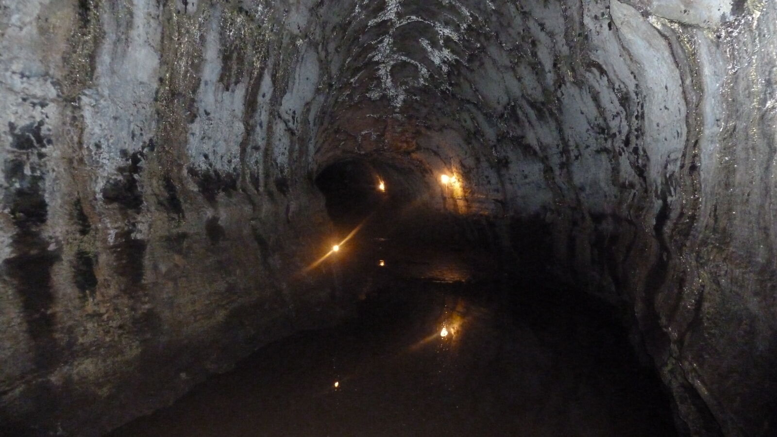 Lavatunnel, Santa Cruz.