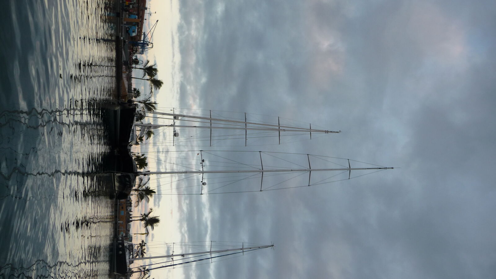Megayachten im Yachthafen von Las Palmas / Gran Canaria.