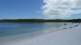 Lake McKenzie, Fraser Island.