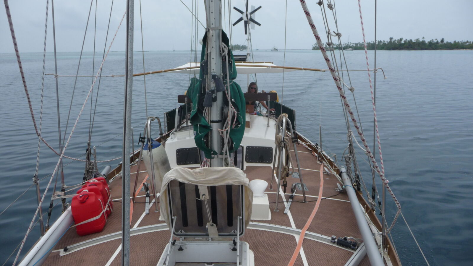 Wir verlassen die Holandes Cays.