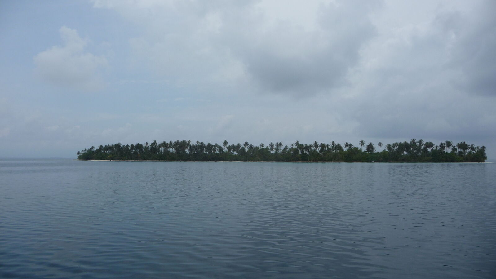 Ogoppiriadup, Holandes Cays.