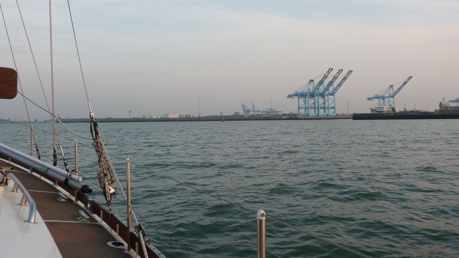 Im Vorhafen von Zeebrügge