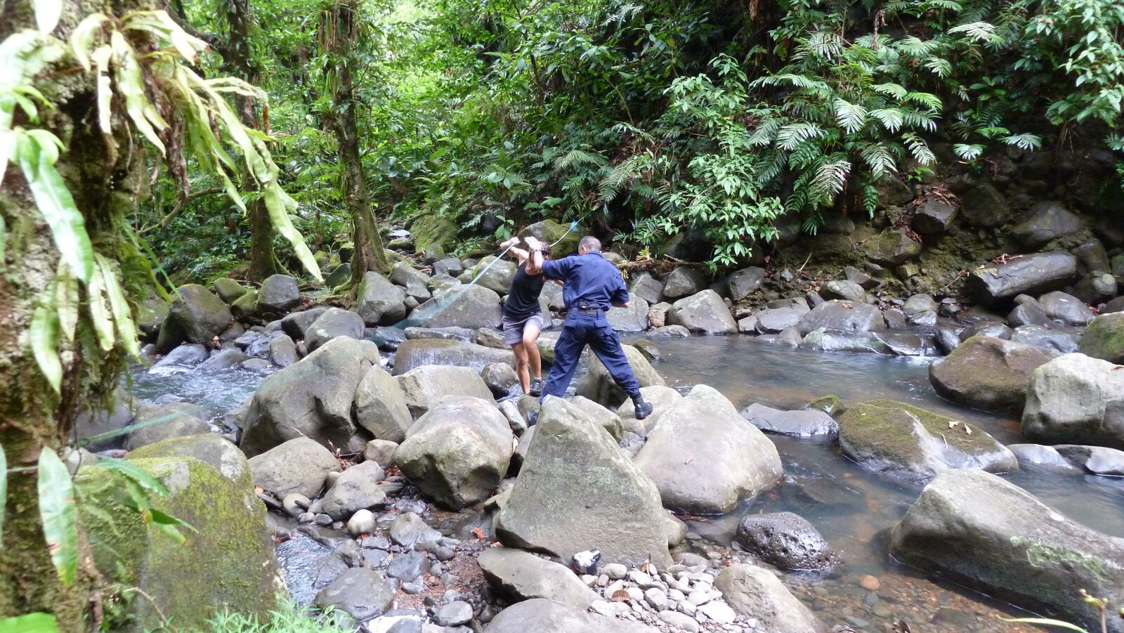 Wanderung zu Cascada Río Genio.
