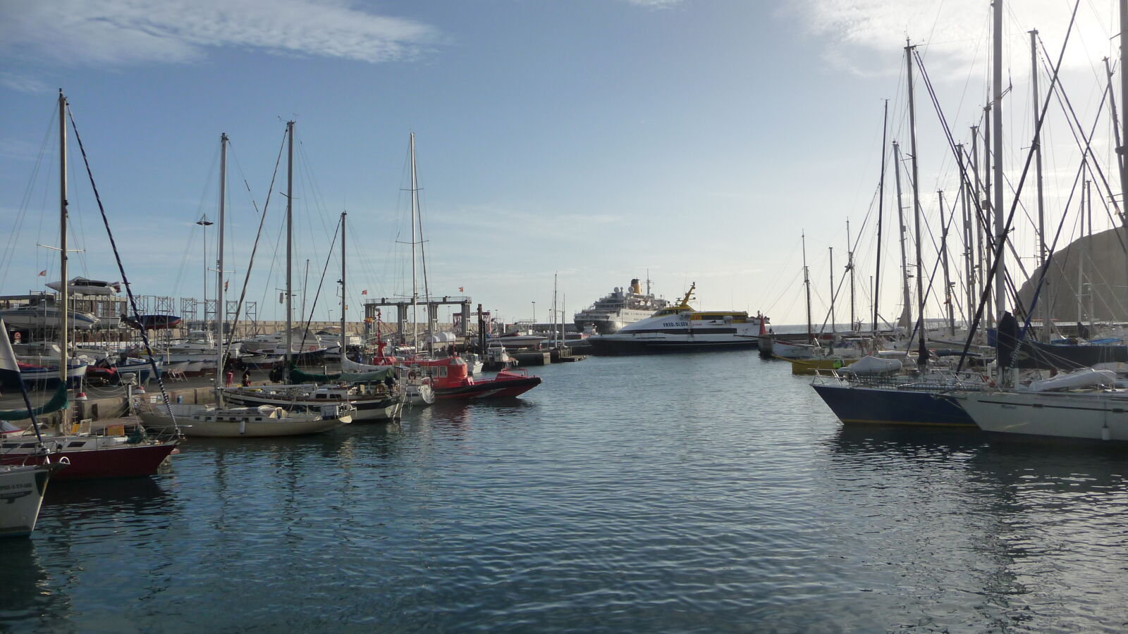 Hafen von San Sebastián, La Gomera.