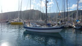 Unser Schwesternschiff, die Ebbtide 36 'Cheal', Aufbruch nach Antigua.