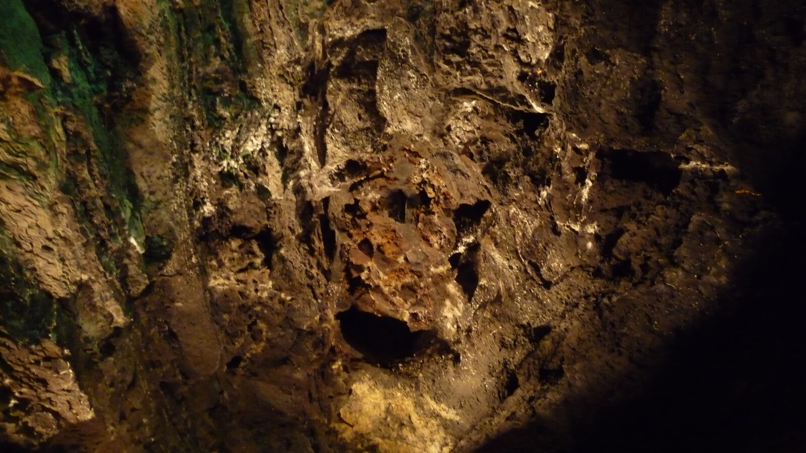 Cueva de los Verdes.