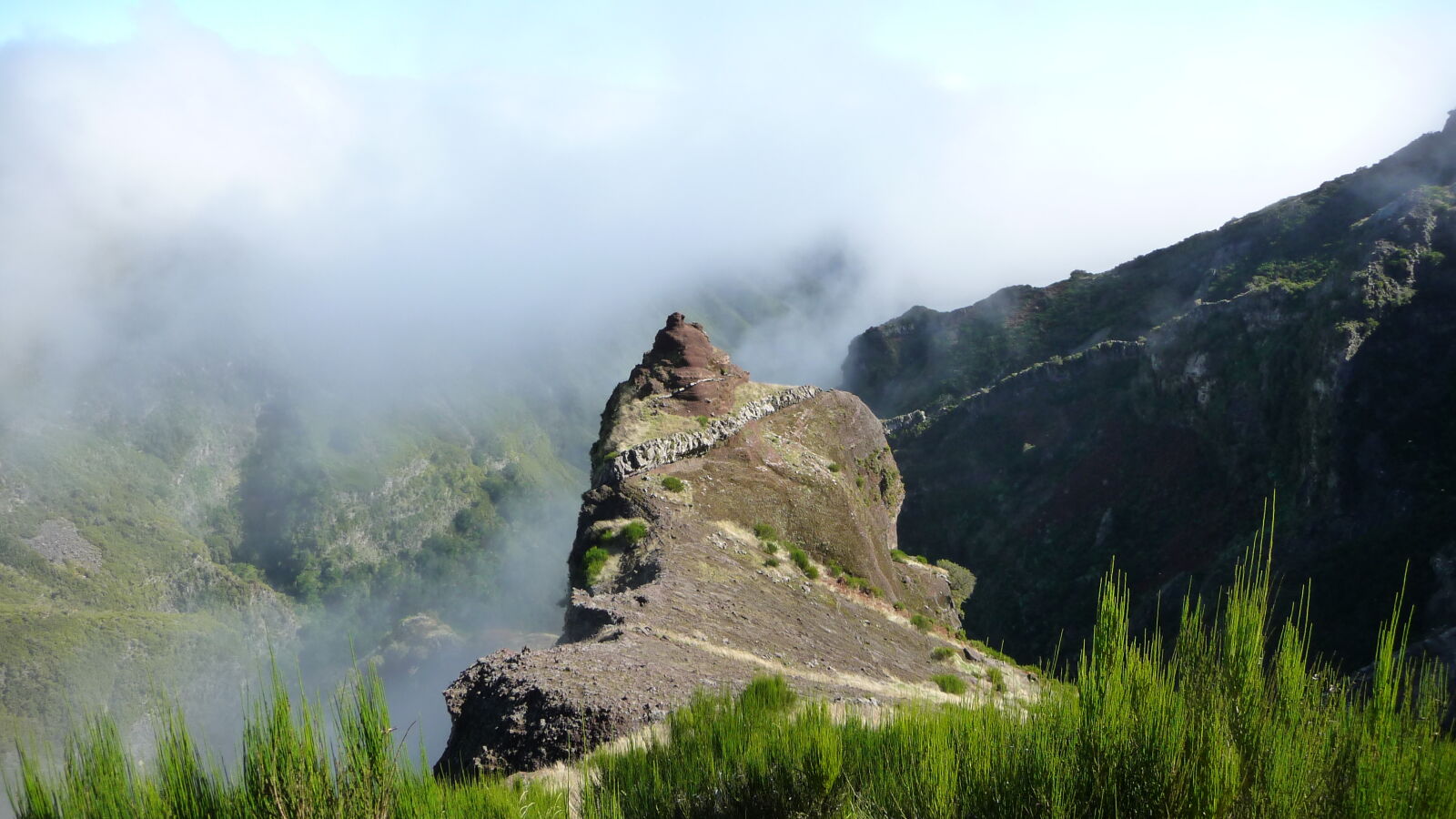 Vom Pico do Arieiro zum Pico Ruivo.