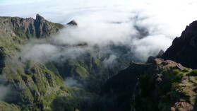 Vom Pico do Arieiro zum Pico Ruivo.