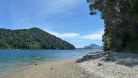 Pipi Beach, Nydia Track.