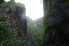 Wanderung von Hakaui zum Vaipo Wasserfall, Nuku Hiva.