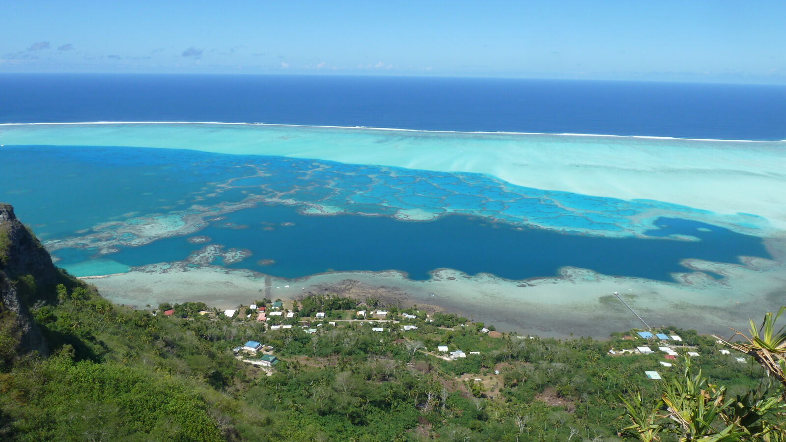 Besteigung des Mt. Teurafaatiu; Blick nach Süden.
