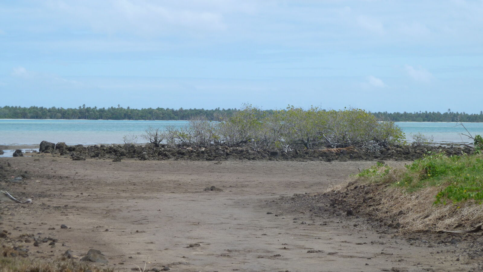 Inselumwanderung; Marae Uira.