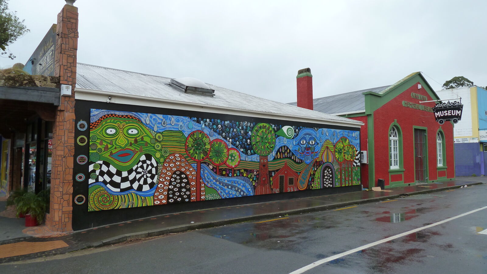 Kein Hundertwasser, Kawa Kawa.