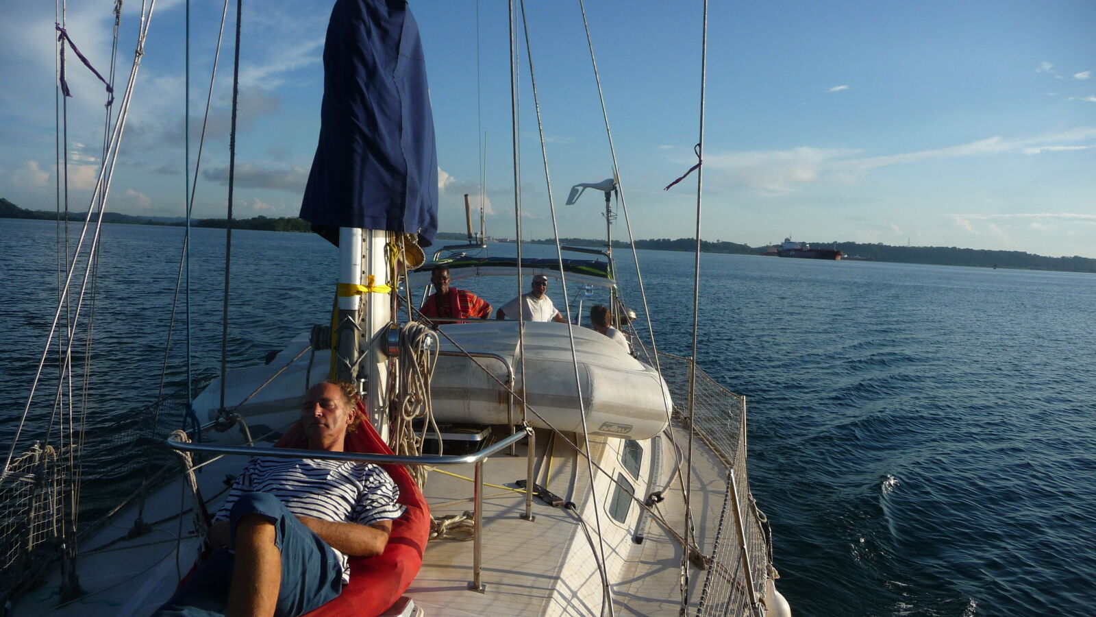 Auf dem Weg durch den Gatun Lake.