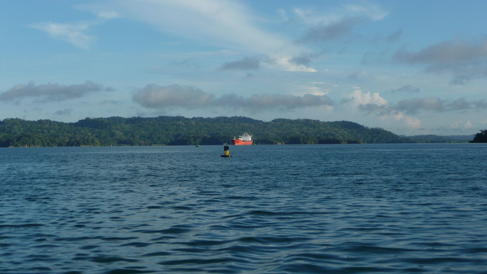 Auf dem Weg durch den Gatun Lake.