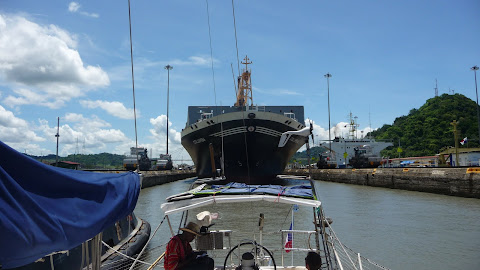 Mit SY Mirail durch den Panamakanal (PA)