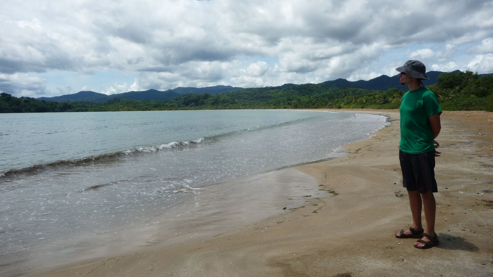 Strand hinter Pitgandi Point.