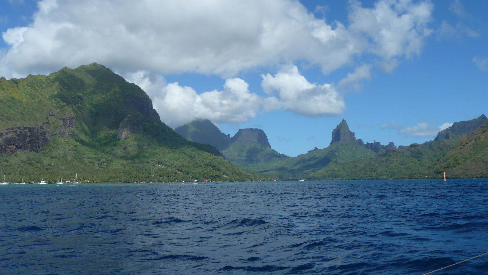Baie de Opunohu.