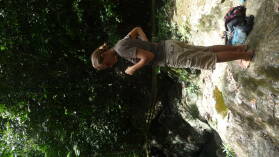 Wanderung entlang der Rio Diablo Wasserleitung.