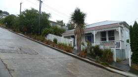 Baldwin Street - World's Steepest Street, Dunedin.