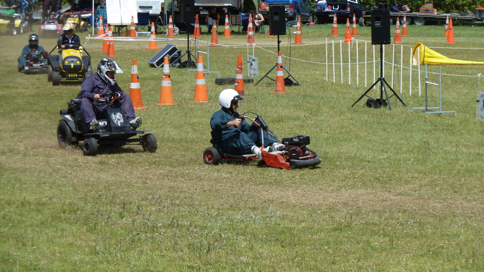 Mower Racing auf der A&P Show Whangarei.