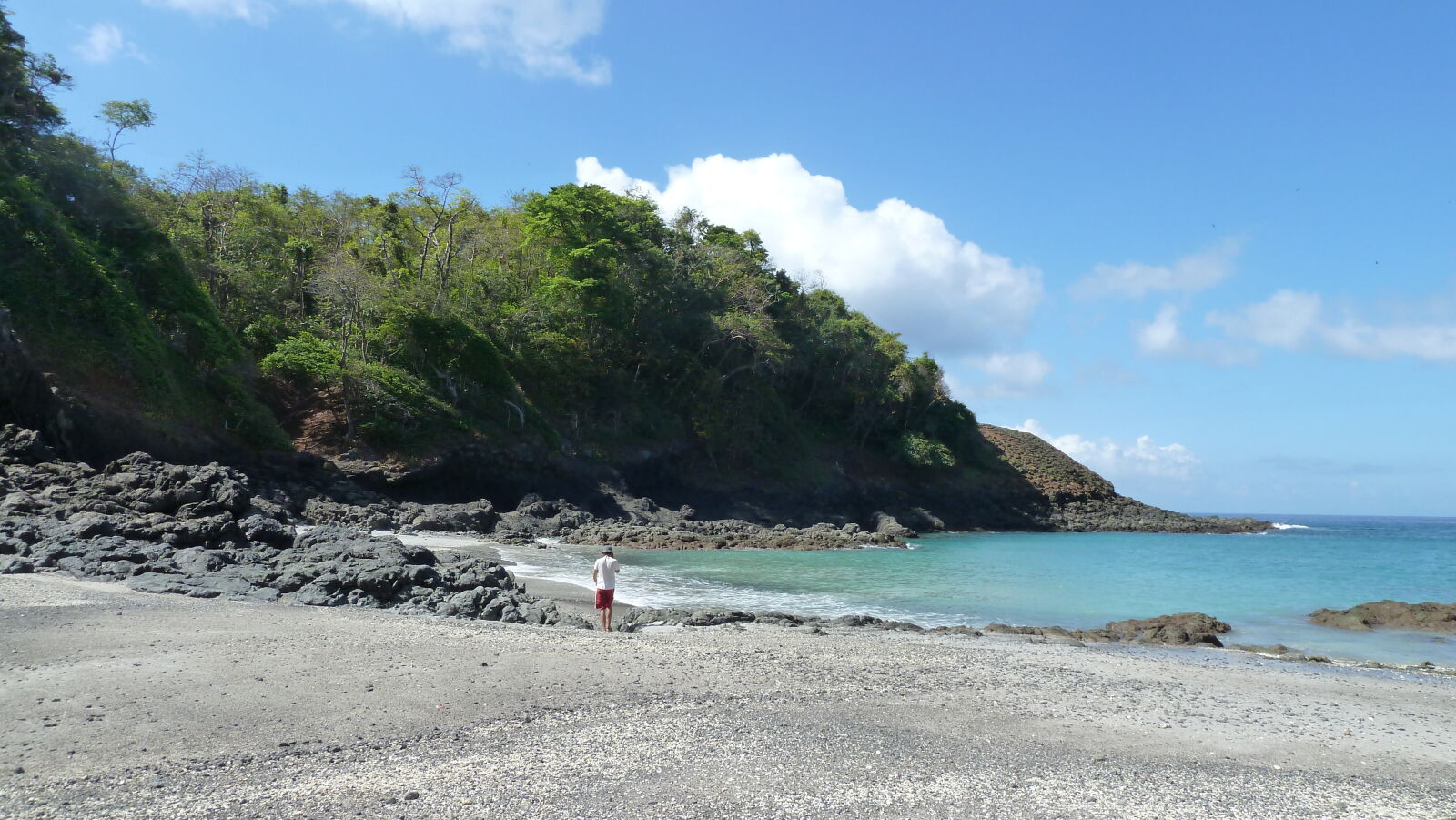Isla Cavada, Islas Secas.