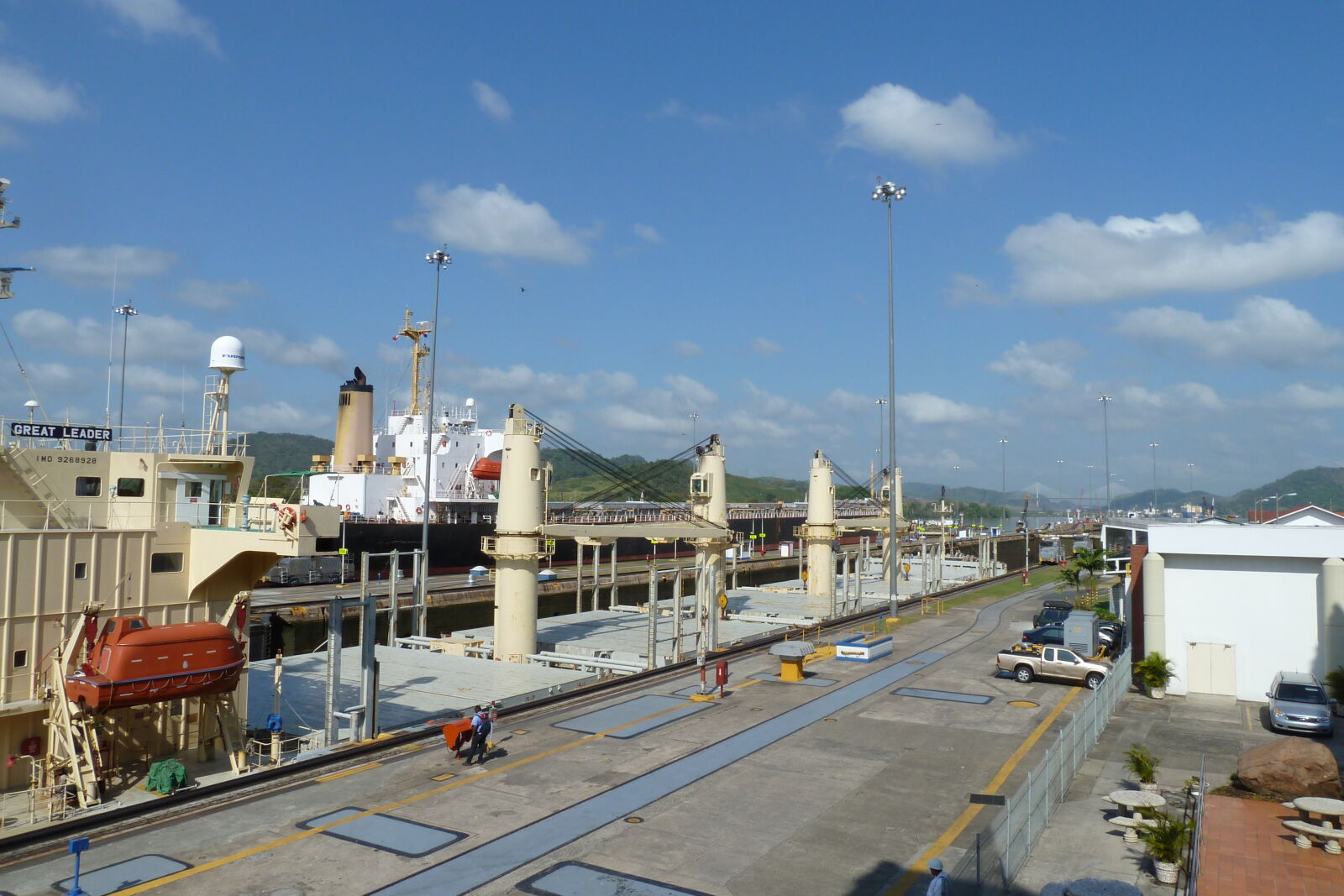 Touristen-Programm: Die Miraflores-Schleusen.