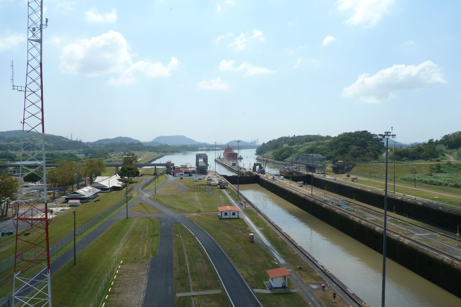 Touristen-Programm: Die Miraflores-Schleusen.