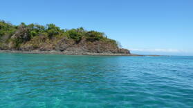 Isla Cavada, Islas Secas.