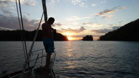 Isla Cavada, Islas Secas.