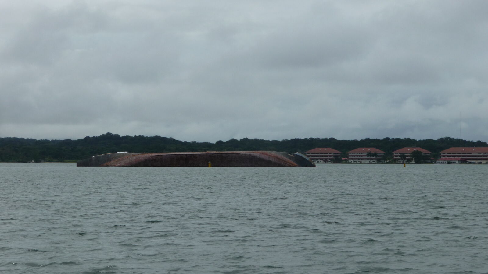 Colon, Bahia Limon.