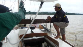 Im Kanal, Advisor Ahmed.