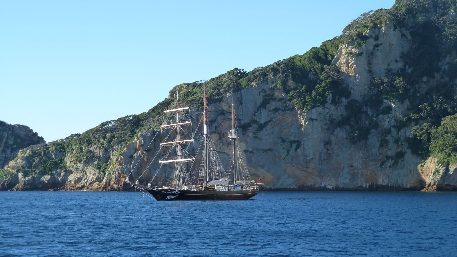 Spirit of New Zealand bei Riko Riko seacave.