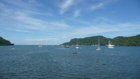 Bucht von Portobelo, wenn es eine Weile nicht geregnet hat.